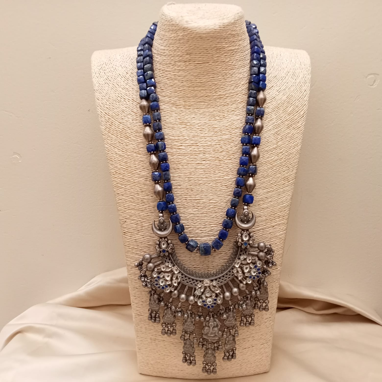 Lapiz - Temple Neckpiece